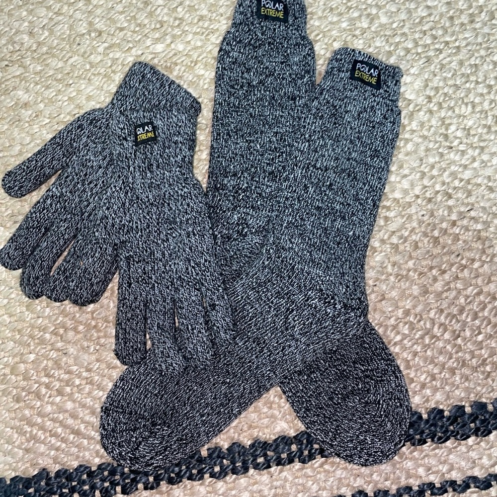Polar Extreme Set of gloves and socks